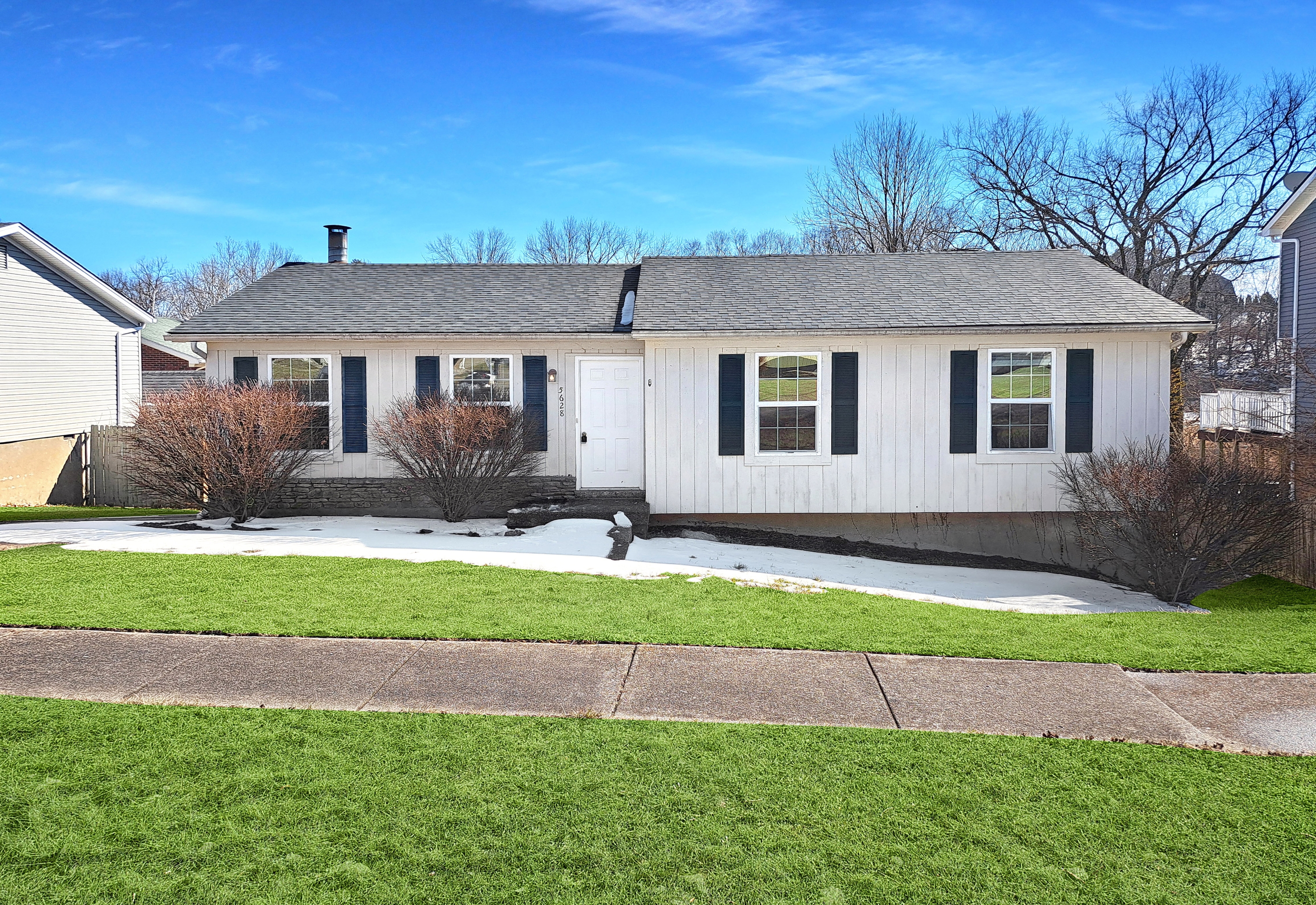 5628 Wooded Lake Drive