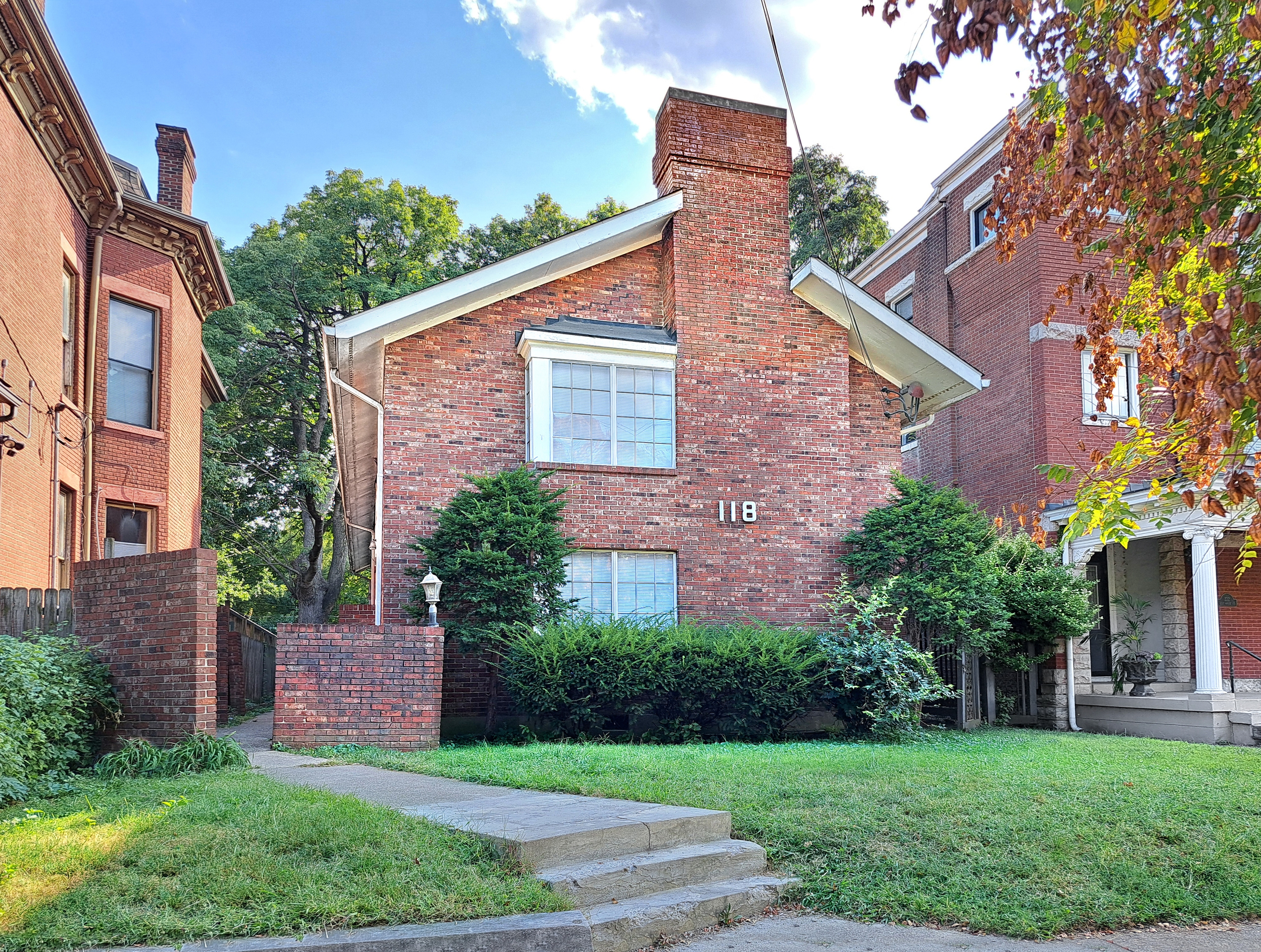 118 West Ormsby Avenue - B4