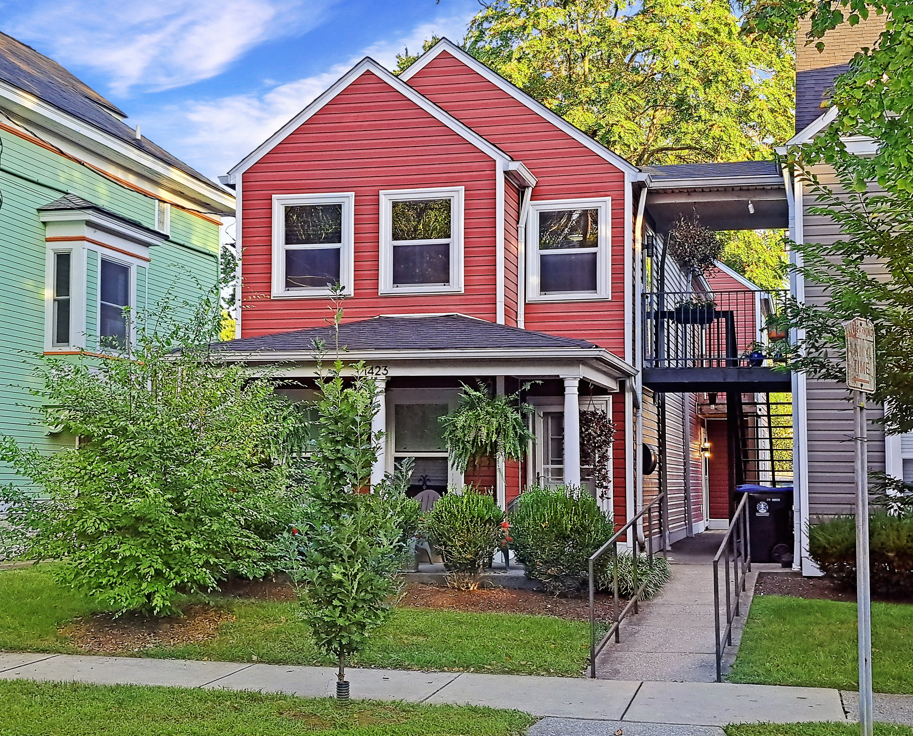 1423 East Breckinridge Street - B