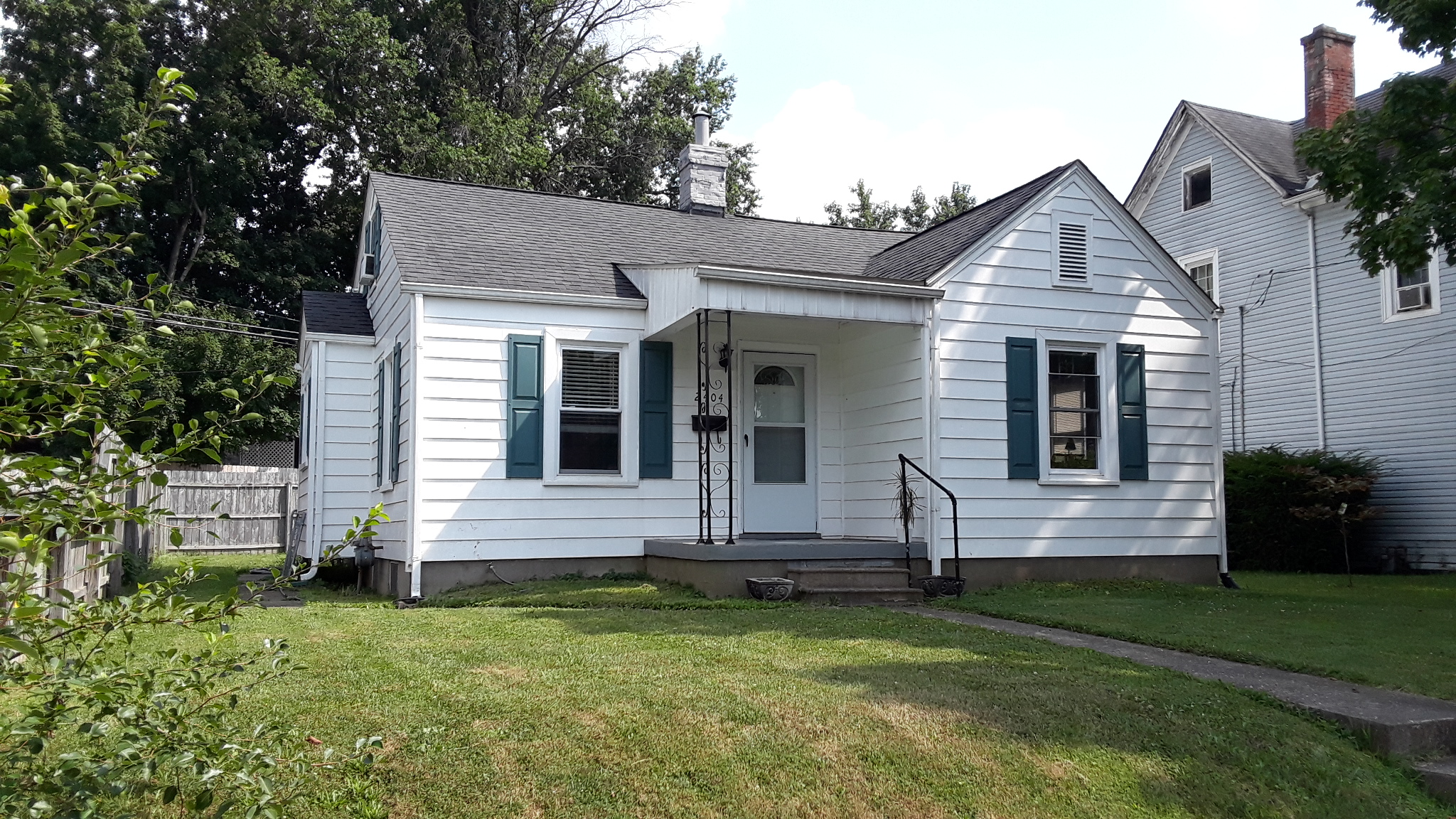 Property main image