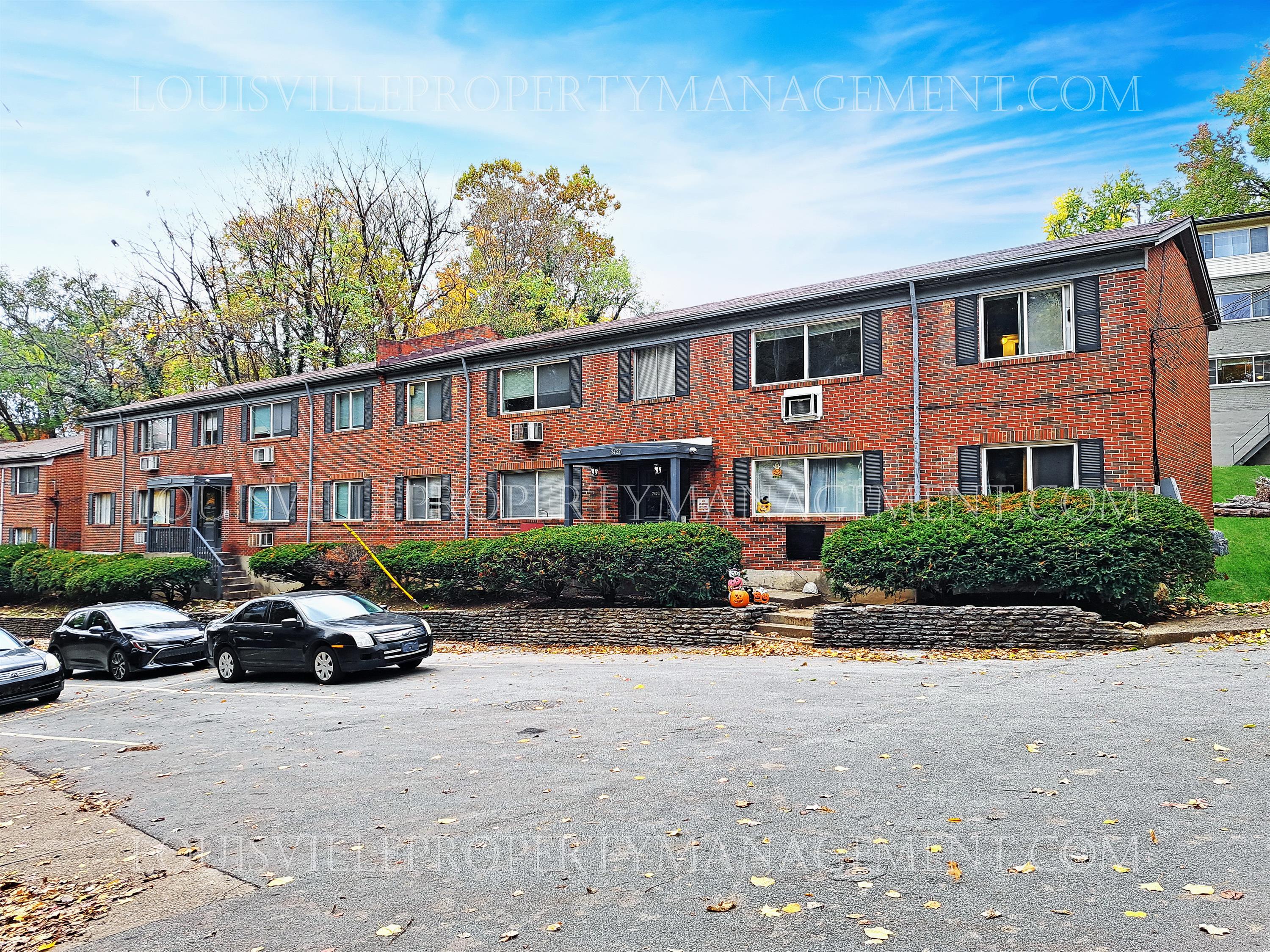 2421 Lindsay Avenue - 4