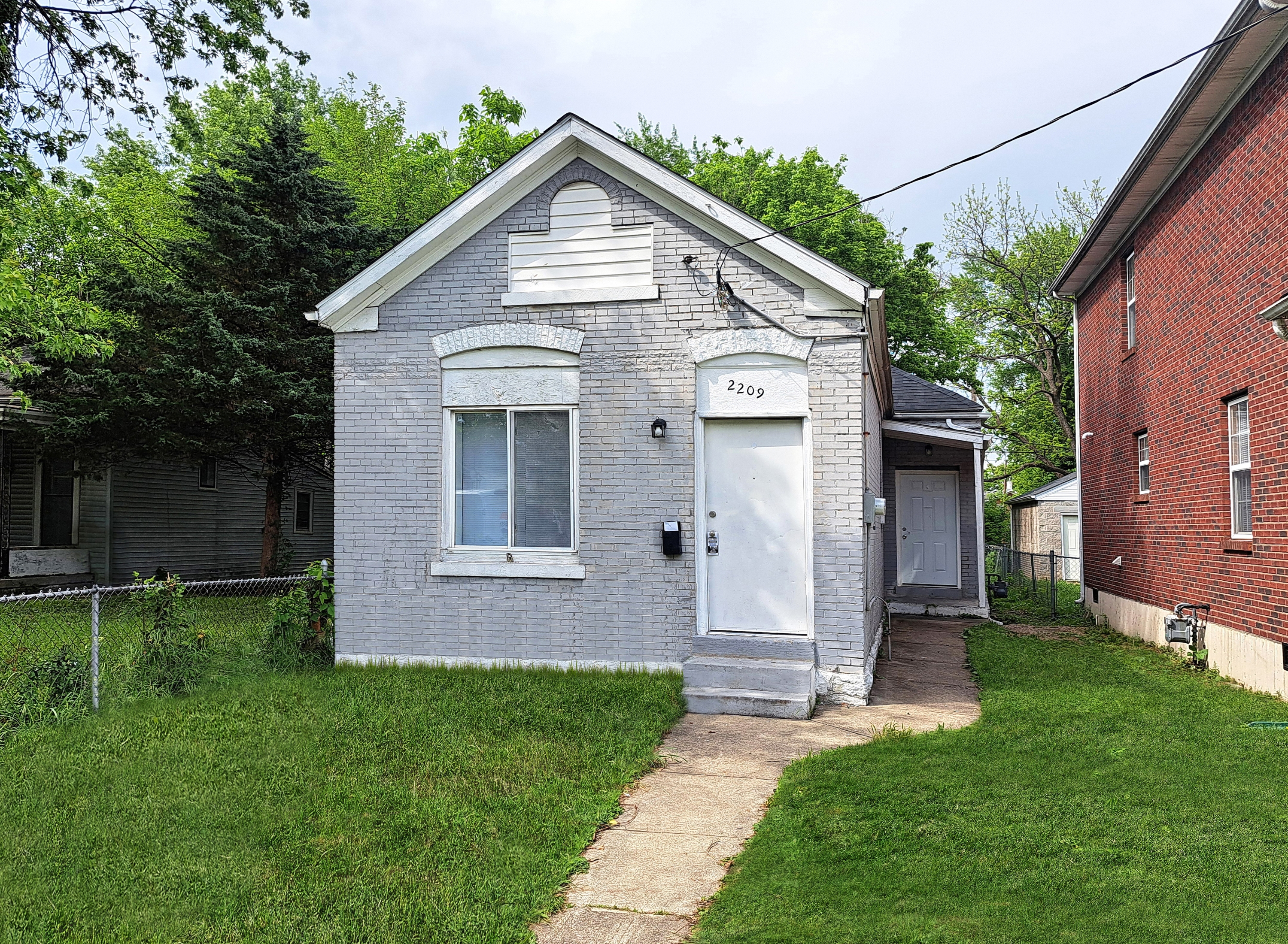 2209 Saint Louis Avenue