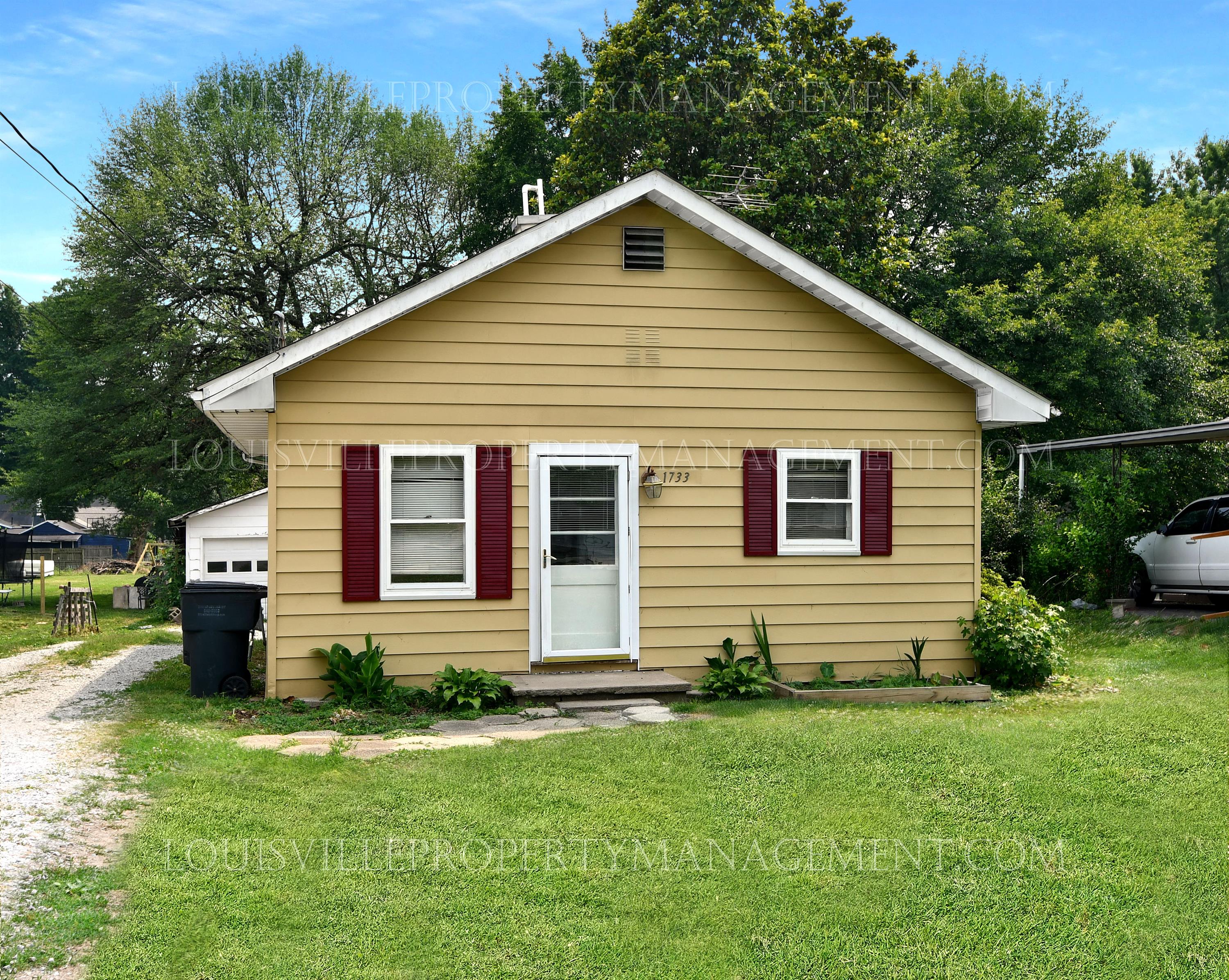 1733 McDonald Lane